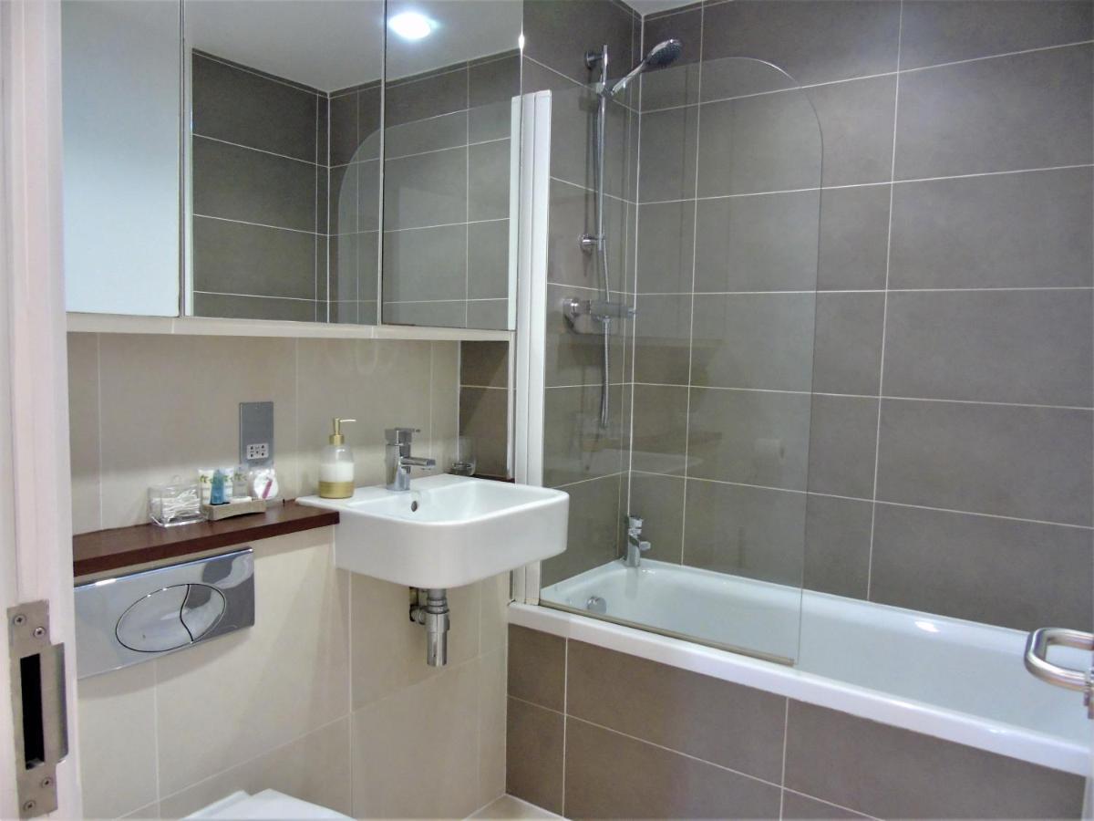 Seaview, Luxury Apartment, 2 Min Walk To Porth Beach New Quay Esterno foto