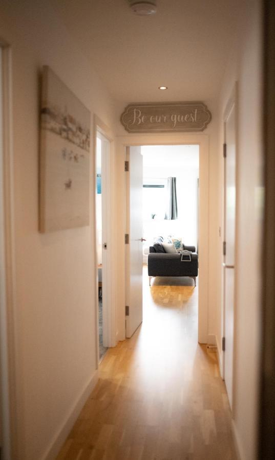 Seaview, Luxury Apartment, 2 Min Walk To Porth Beach New Quay Esterno foto